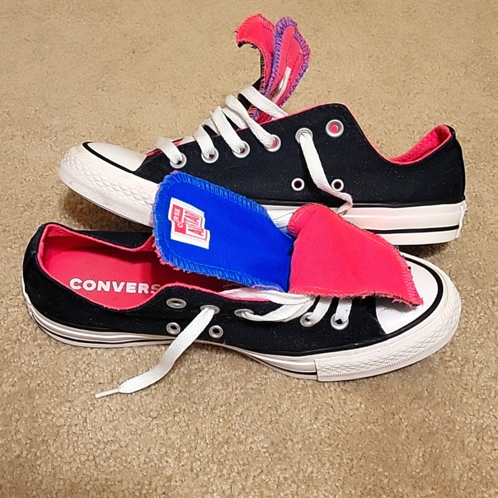 Converse dual tongue pink, black size 9 *Spring Clearance*